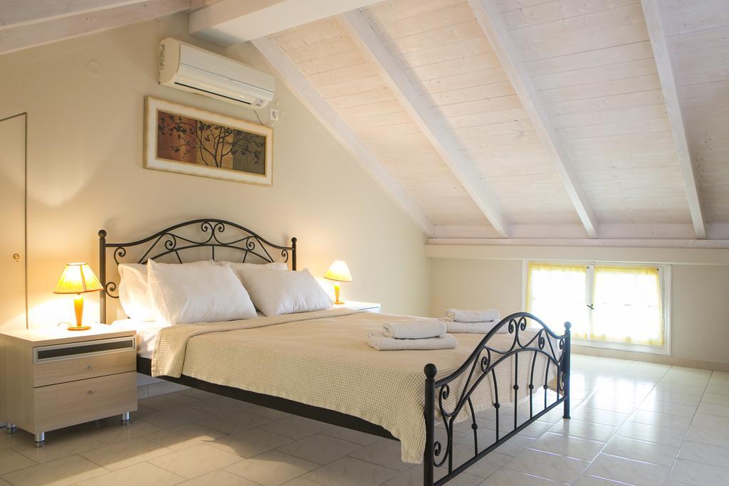 Irena Studios & Apartments Svoronata Ngoại thất bức ảnh